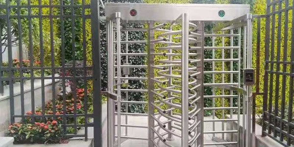 小區十字旋轉門案例