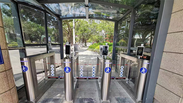 擺閘尺寸圖是什么樣的？可以定制嗎？